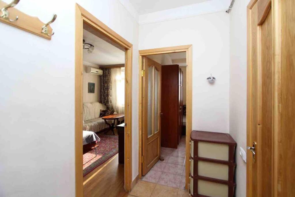 Cozy Apartment In The Center Of Yerevan Luaran gambar