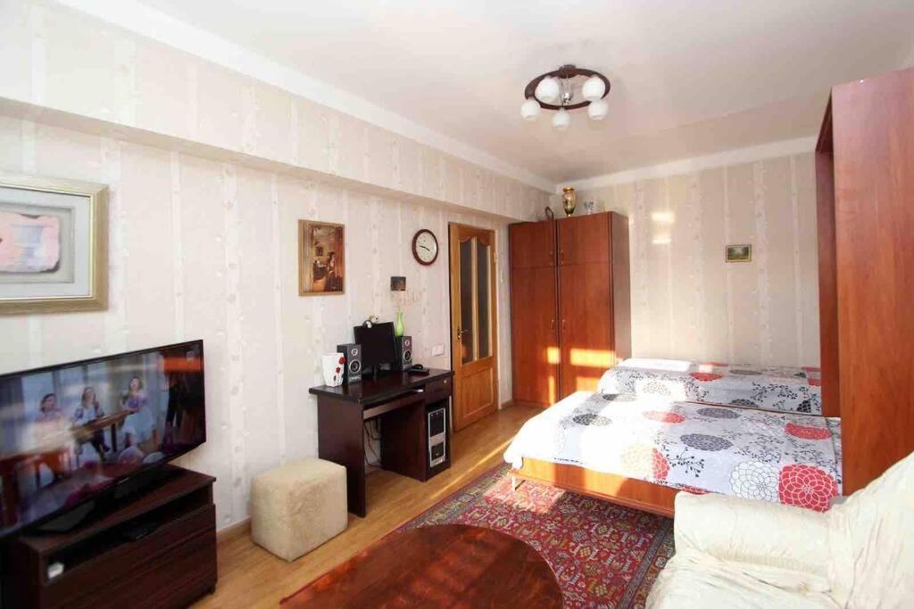 Cozy Apartment In The Center Of Yerevan Luaran gambar